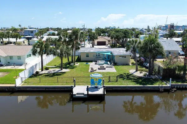 119 N PALMETTO AVE, Flagler Beach, FL 32136