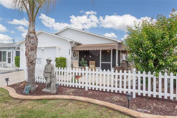 2427 SOUTHERN OAK ST, The Villages, FL 32162