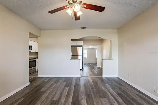 8528 GOLD RIDGE CIR, Tampa, FL 33619