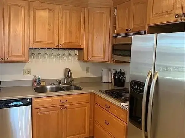 94 SPRING LAKE DR #203, Vero Beach, FL 32962