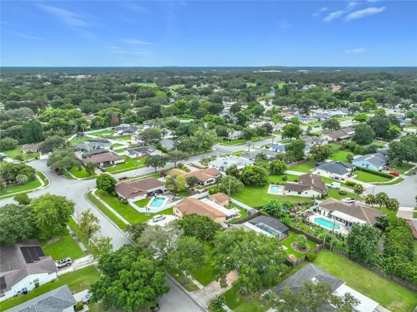 8078 NICKLAUS DR, Orlando, FL 32825