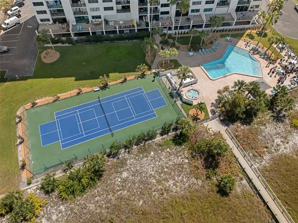 1230 GULF BLVD #303, Clearwater Beach, FL 33767