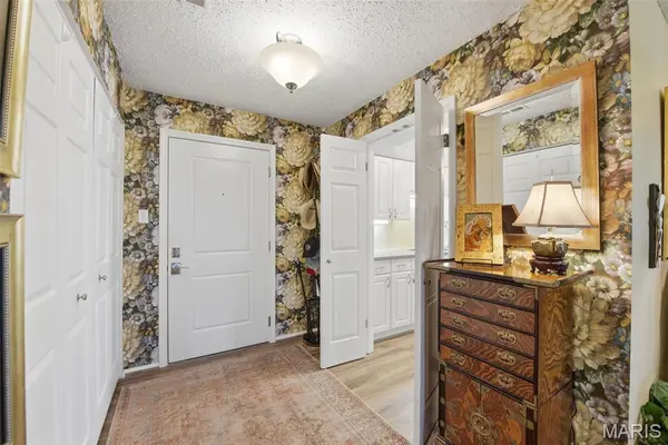 14443 Bantry LN #16, Chesterfield, MO 63017