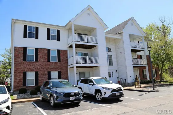 3605 Tracey Rich RD #3C, St Louis, MO 63125