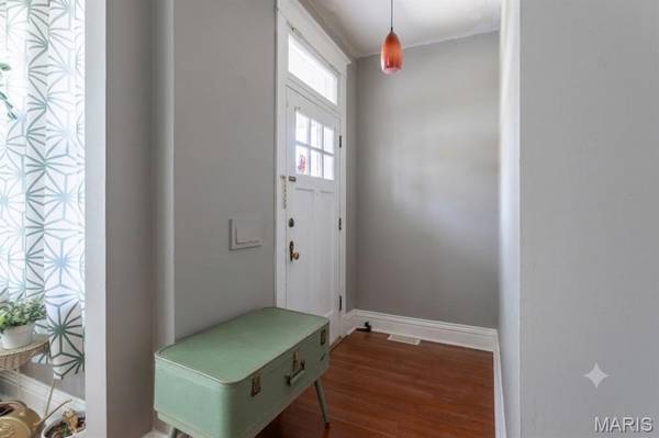 5608 S Kingshighway BLVD, St Louis, MO 63109