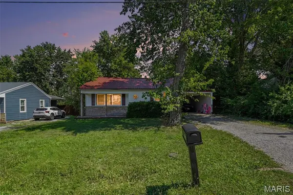 930 York RD, Mount Vernon, IL 62864