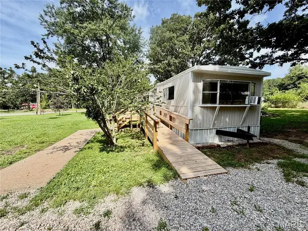 837 Dwight ST, Lebanon, MO 65536