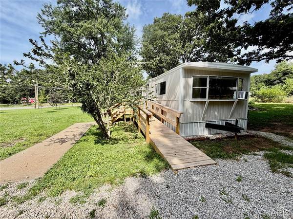 837 Dwight ST, Lebanon, MO 65536