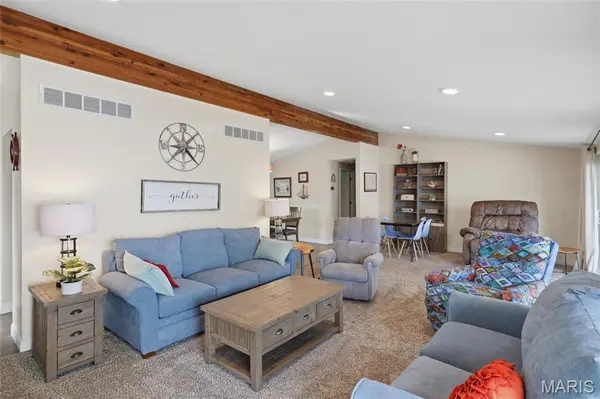 209 Cameo PT, Sunrise Beach, MO 65079