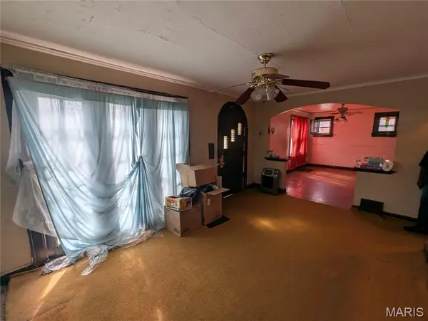 2262 Lucas And Hunt RD, St Louis, MO 63121