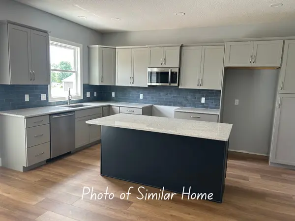 3101 W 34th ST, Davenport, IA 52806