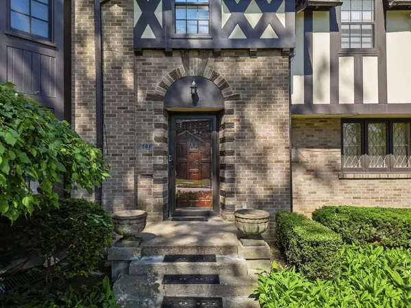 1507 Locust ST, Sterling, IL 61081