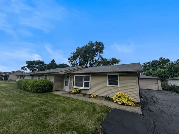 2413 Meridian DR, Joliet, IL 60431