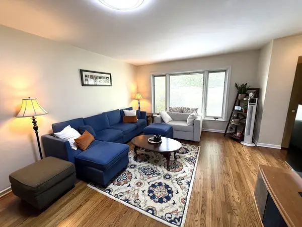 5224 Wolf RD, Western Springs, IL 60558