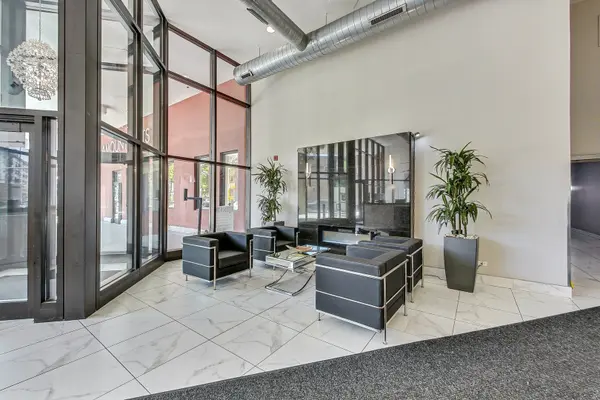 1645 W OGDEN AVE #420, Chicago, IL 60612