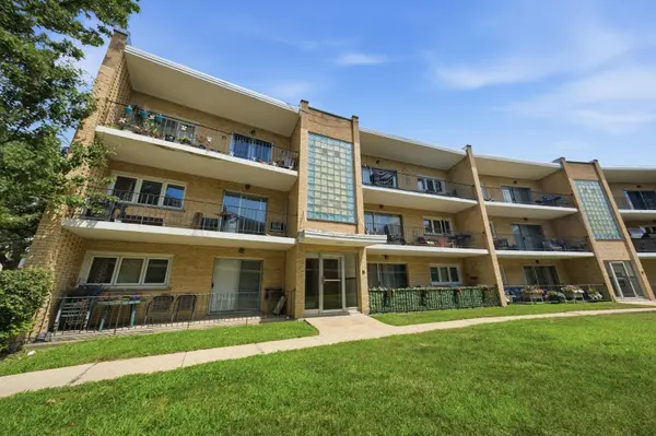 10332 S Pulaski RD #107,  Oak Lawn,  IL 60453