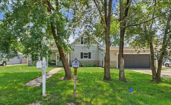 101 E Douglas ST, St. Joseph, IL 61873