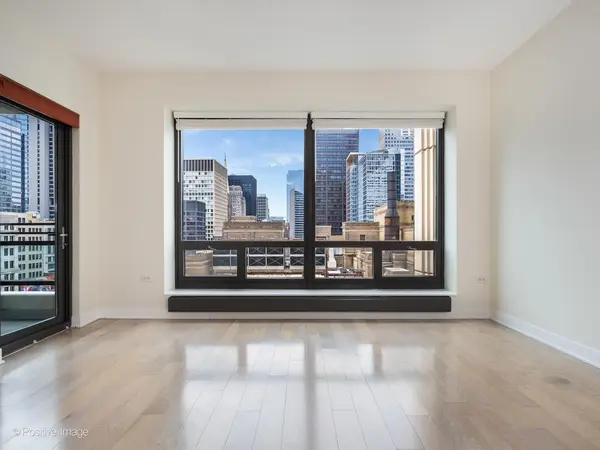 130 N Garland CT #2310, Chicago, IL 60602