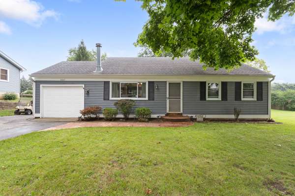 1507 Sunset DR, Mchenry, IL 60051