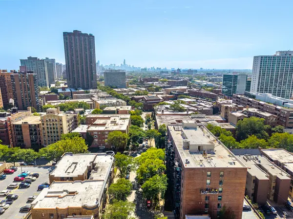 3900 N Pine Grove AVE #808, Chicago, IL 60613