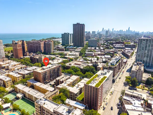 3900 N Pine Grove AVE #808, Chicago, IL 60613