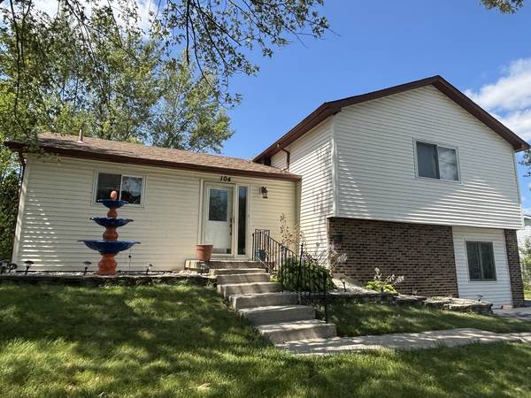 104 Pheasant RD, Matteson, IL 60443