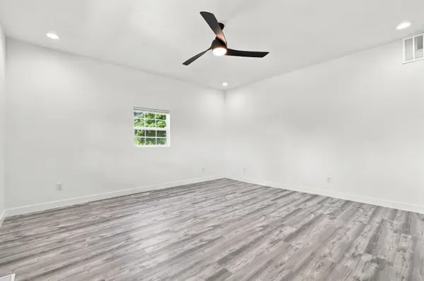 609 W Green ST, Newman, IL 61942