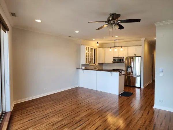 2153 W Belmont AVE #2, Chicago, IL 60618
