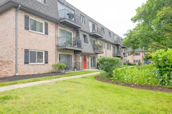 916 S Plum Grove RD #223, Palatine, IL 60067