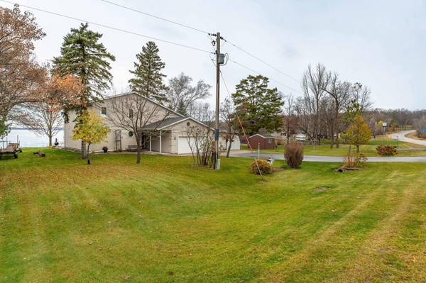 17159 Stalker Lake RD, Battle Lake, MN 56515