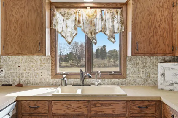 34782 Knollcrest, Waseca, MN 56093