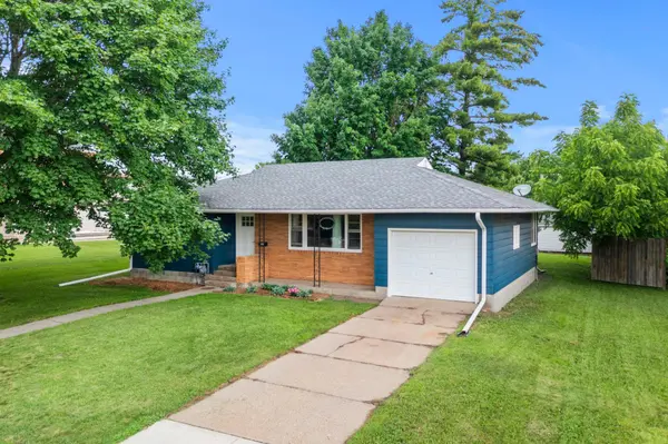 305 Main ST E, New Prague, MN 56071