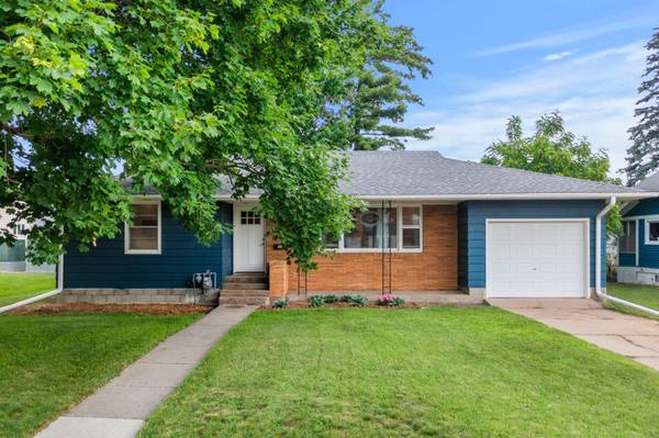 305 Main ST E, New Prague, MN 56071