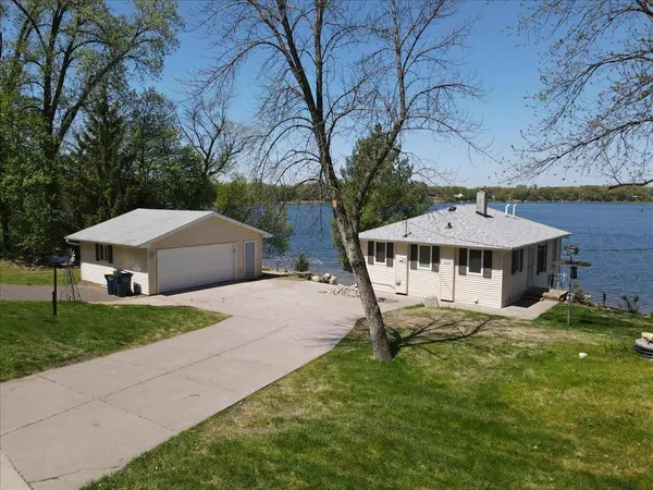11958 Chisago BLVD, Chisago City, MN 55013