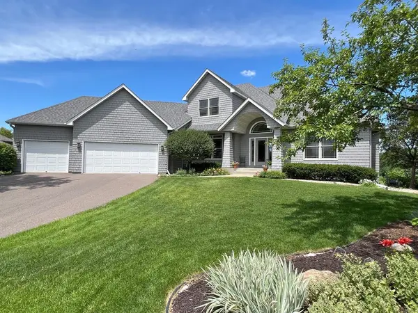 2996 Fairway DR, Chaska, MN 55318