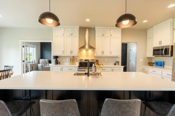 4744 Hampton LOOP S, Moorhead, MN 56560
