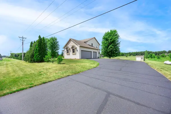 9352 67th ST NW, Annandale, MN 55302