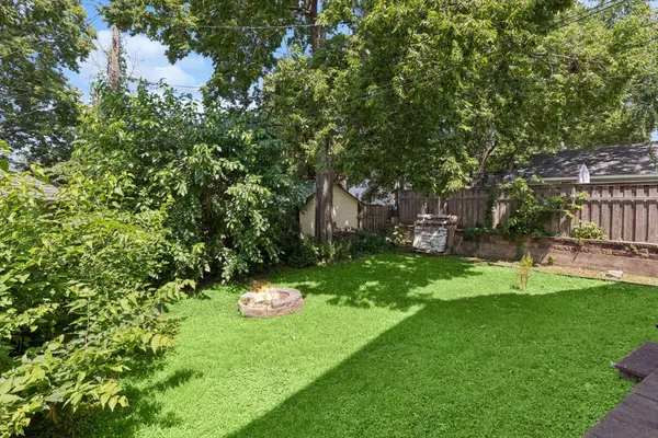 1083 Hague AVE, Saint Paul, MN 55104