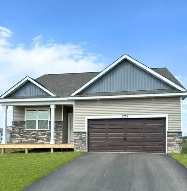 9776 47th Bay NE, Saint Michael, MN 55376