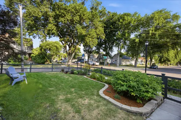 724 11th AVE N, Fargo, ND 58102