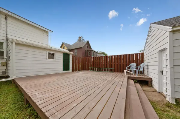 122 W School ST, Owatonna, MN 55060