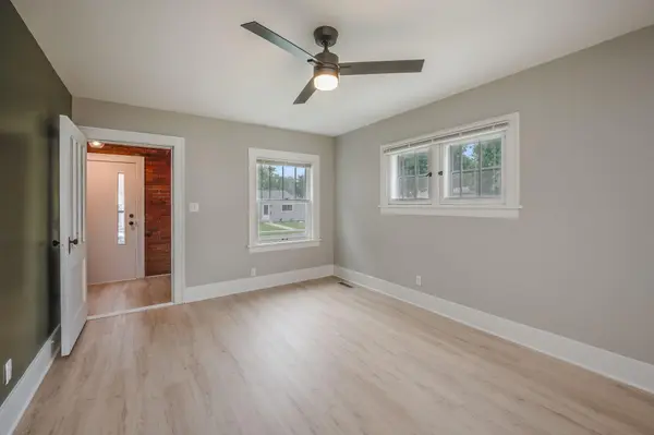 811 South AVE, North Mankato, MN 56003