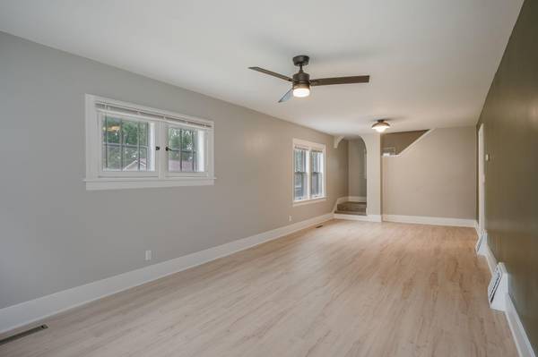 811 South AVE, North Mankato, MN 56003
