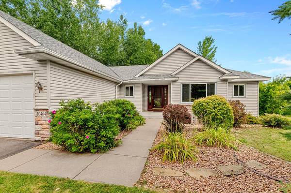 10464 Spruce ST, Chisago City, MN 55013