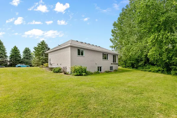 10464 Spruce ST, Chisago City, MN 55013