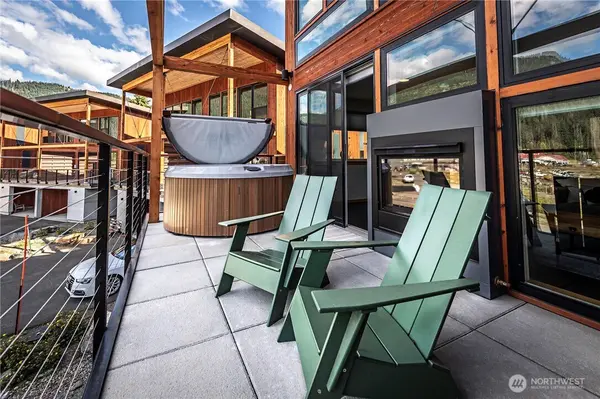 200 Pass Life WAY #1, Snoqualmie Pass, WA 98068