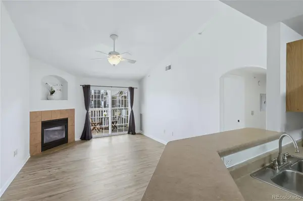 7440 S Blackhawk ST #14-305, Englewood, CO 80112