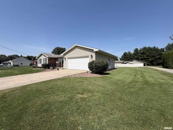 973 Johnston ST, Galesburg, IL 61401