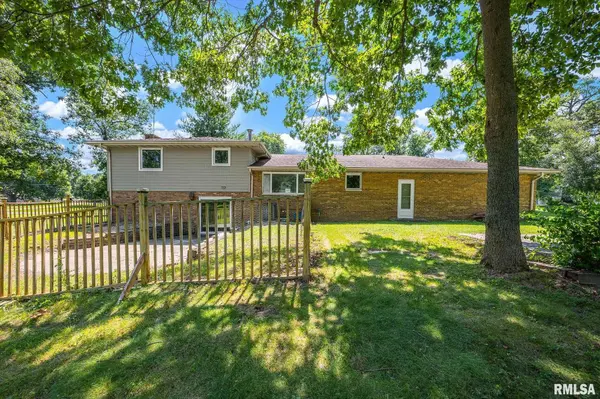 217 E LAKE SHORE DR, Edelstein, IL 61526