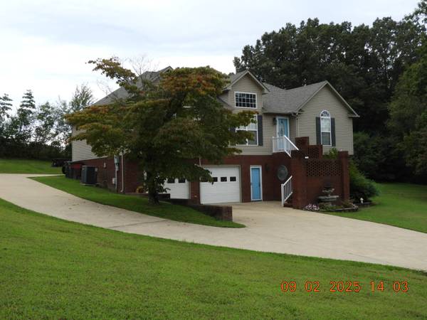 1325 Matthew Ave, Lawrenceburg, TN 38464